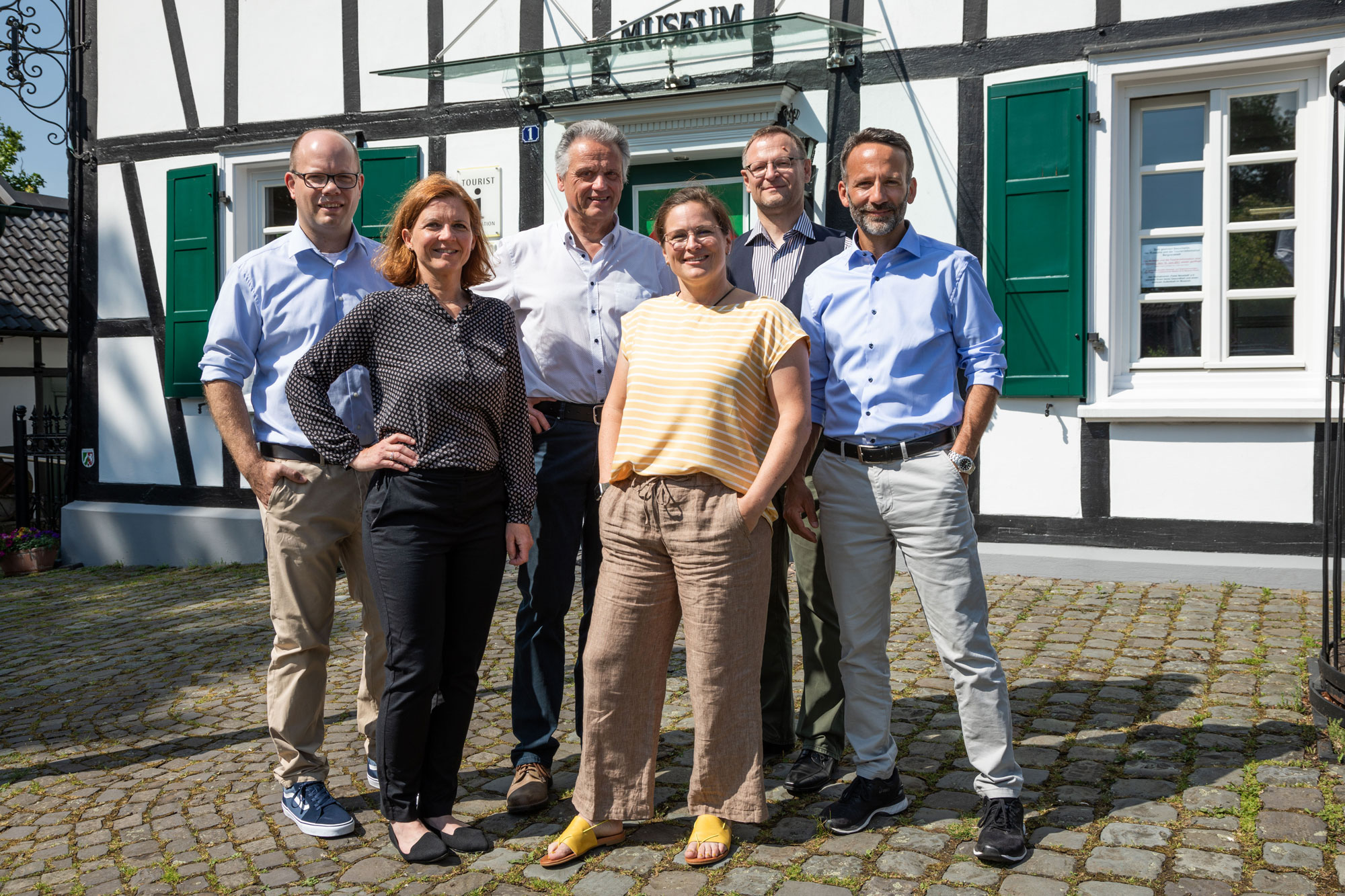 Das Team neben den Gesellschaftern Patrick Schladitz, Christoph Hesener und Martin Nohl